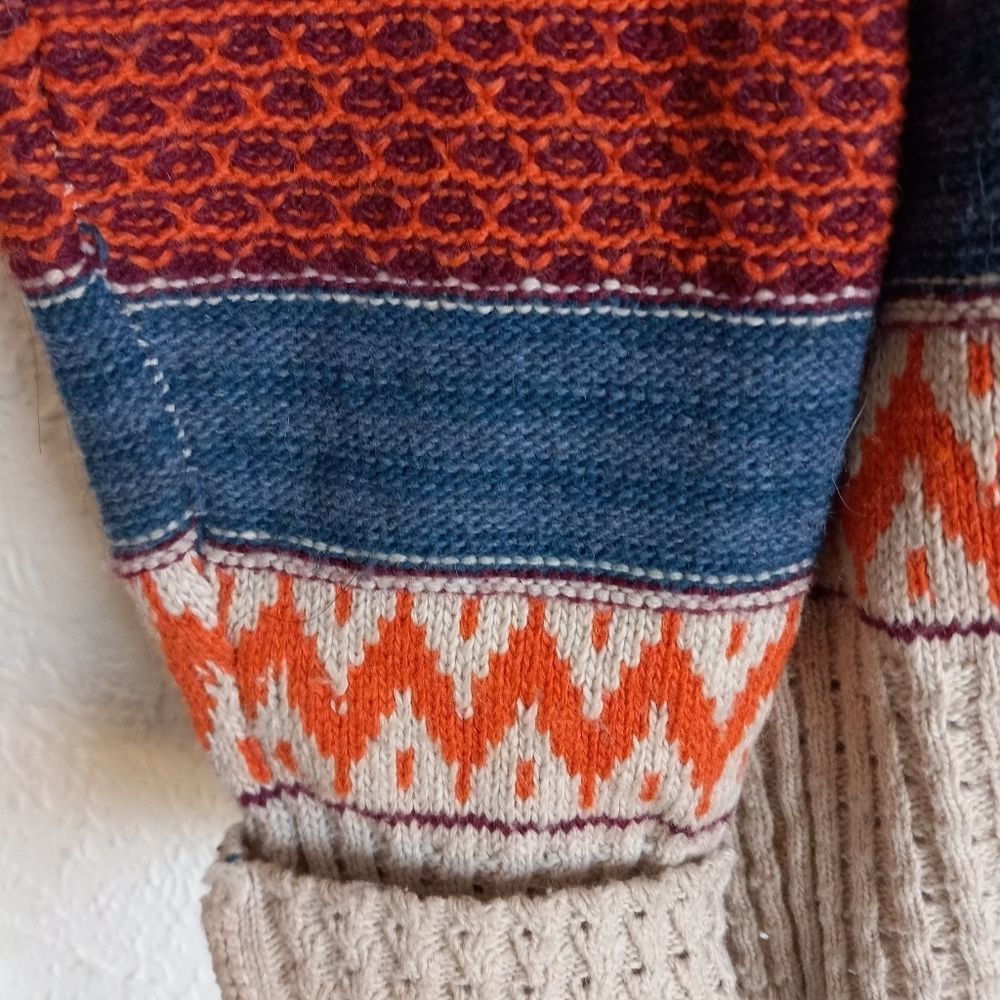XTAREN SOUTHWESTERN/AZTEC SWEATER - Picture 4 of 6